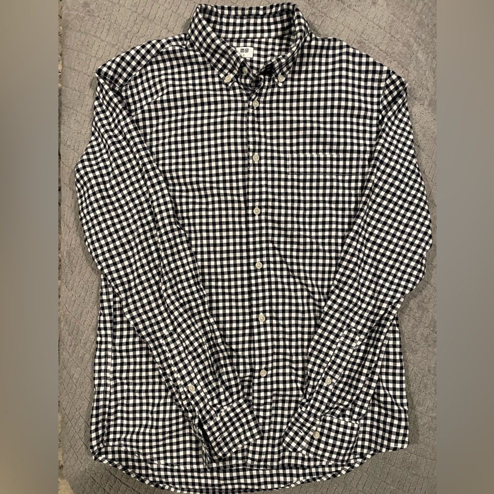 Uniqlo Black and White Checkered Men's Shirt Size Small